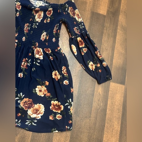 205 Collins Pink, blue and Gray Off the Shoulder Pleated Sundress - Picture 5 of 9